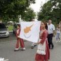 A ciprusi zászlót a táncos lányok vitték